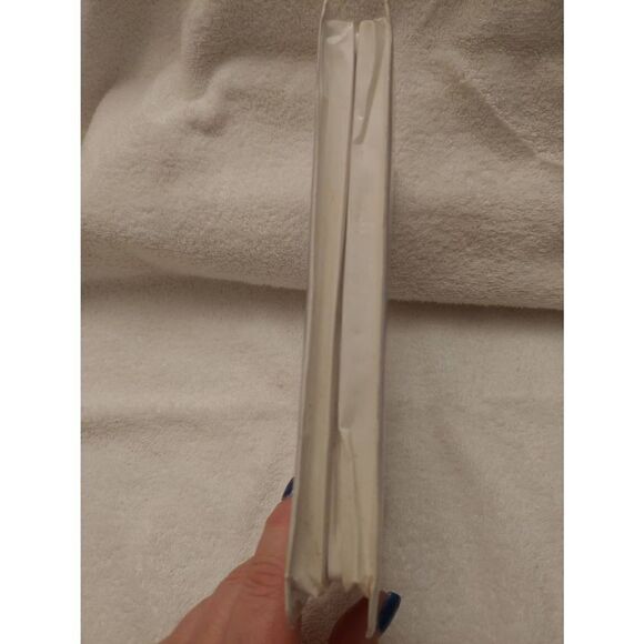 Disney's Oliver and Company (VHS, 1996) - Picture 4 of 6